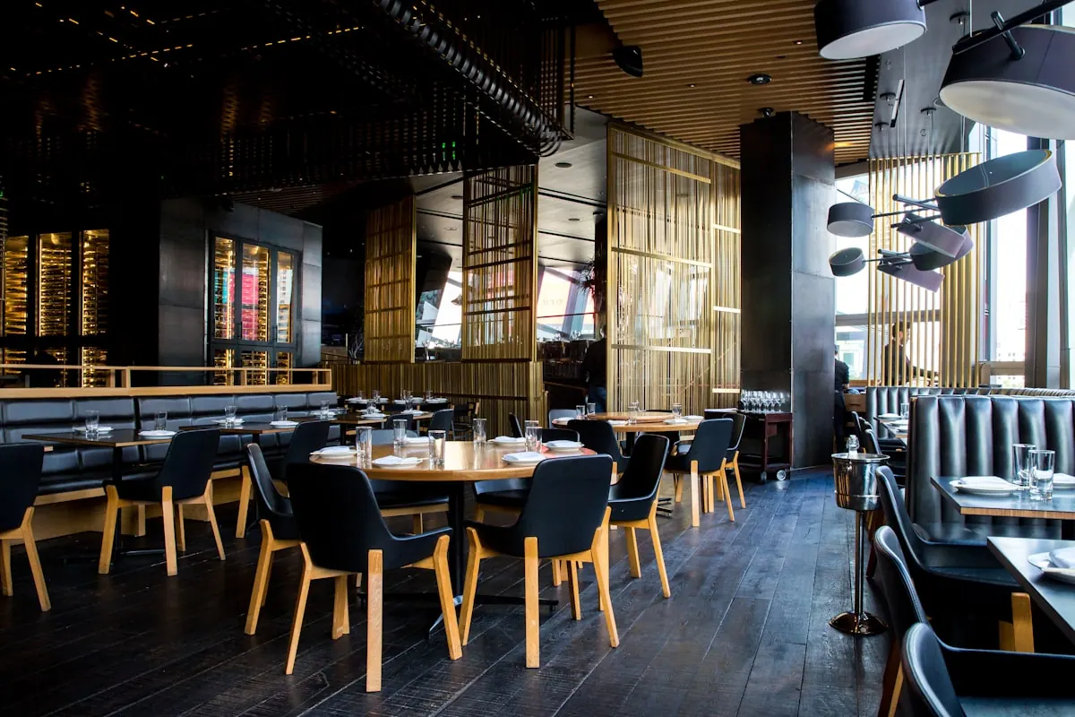 How to Estimate Restaurant Meals Without Guessing Blind